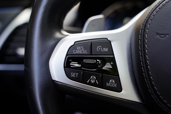 BMW 840i High Executive Cabriolet / Bowers & Wilkins / Soft Close / NL-Auto /