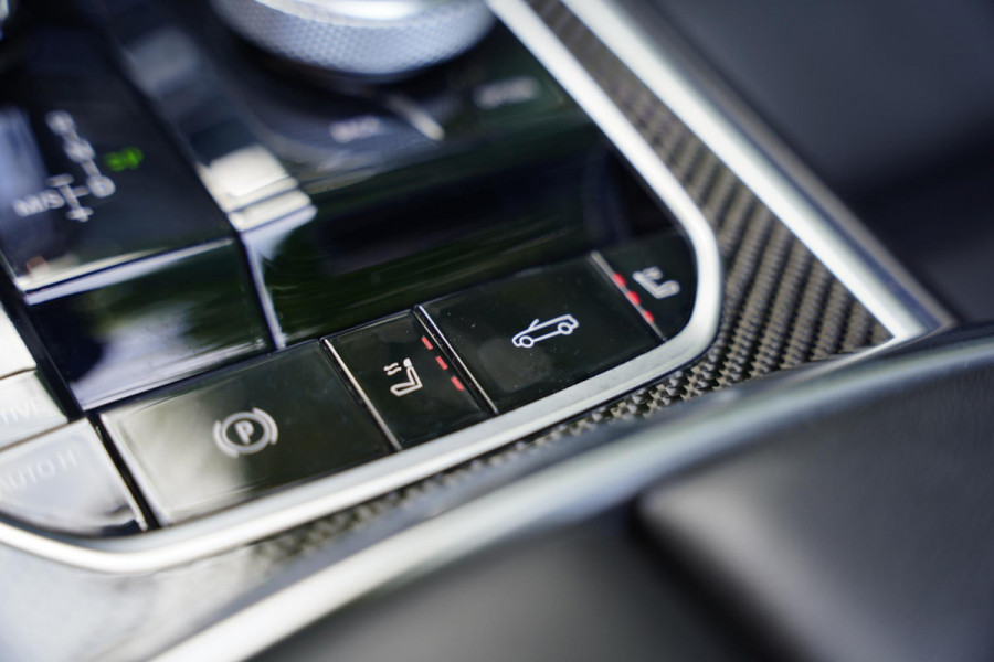 BMW 840i High Executive Cabriolet / Bowers & Wilkins / Soft Close / NL-Auto /
