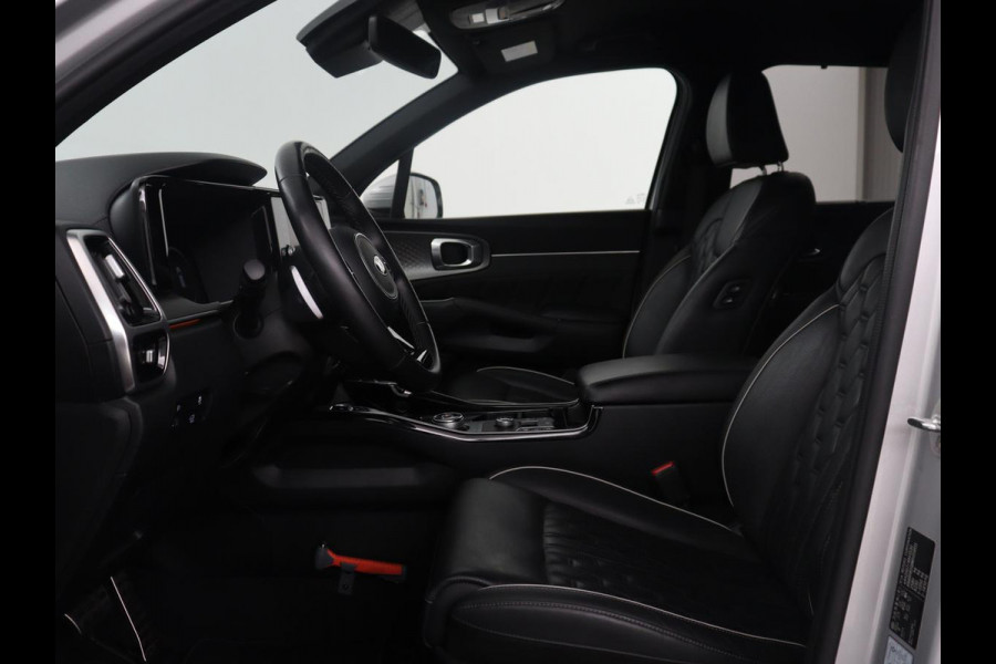 Kia Sorento 1.6 T-GDI Hybrid 2WD ExecutiveLine 7p. | Leder | Stoelverwarming | Stoel ventilatie Adaptive cruise | Carplay | 360 camera | Park assist | Climate control | Achterbank verwarming | Trekhaak