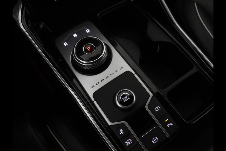 Kia Sorento 1.6 T-GDI Hybrid 2WD ExecutiveLine 7p. | Leder | Stoelverwarming | Stoel ventilatie Adaptive cruise | Carplay | 360 camera | Park assist | Climate control | Achterbank verwarming | Trekhaak