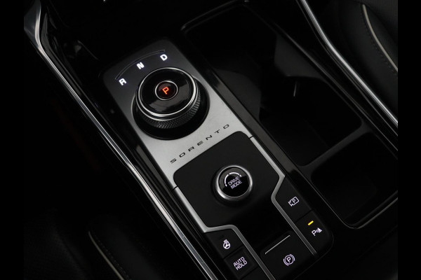 Kia Sorento 1.6 T-GDI Hybrid 2WD ExecutiveLine 7p. | Leder | Stoelverwarming | Stoel ventilatie Adaptive cruise | Carplay | 360 camera | Park assist | Climate control | Achterbank verwarming | Trekhaak