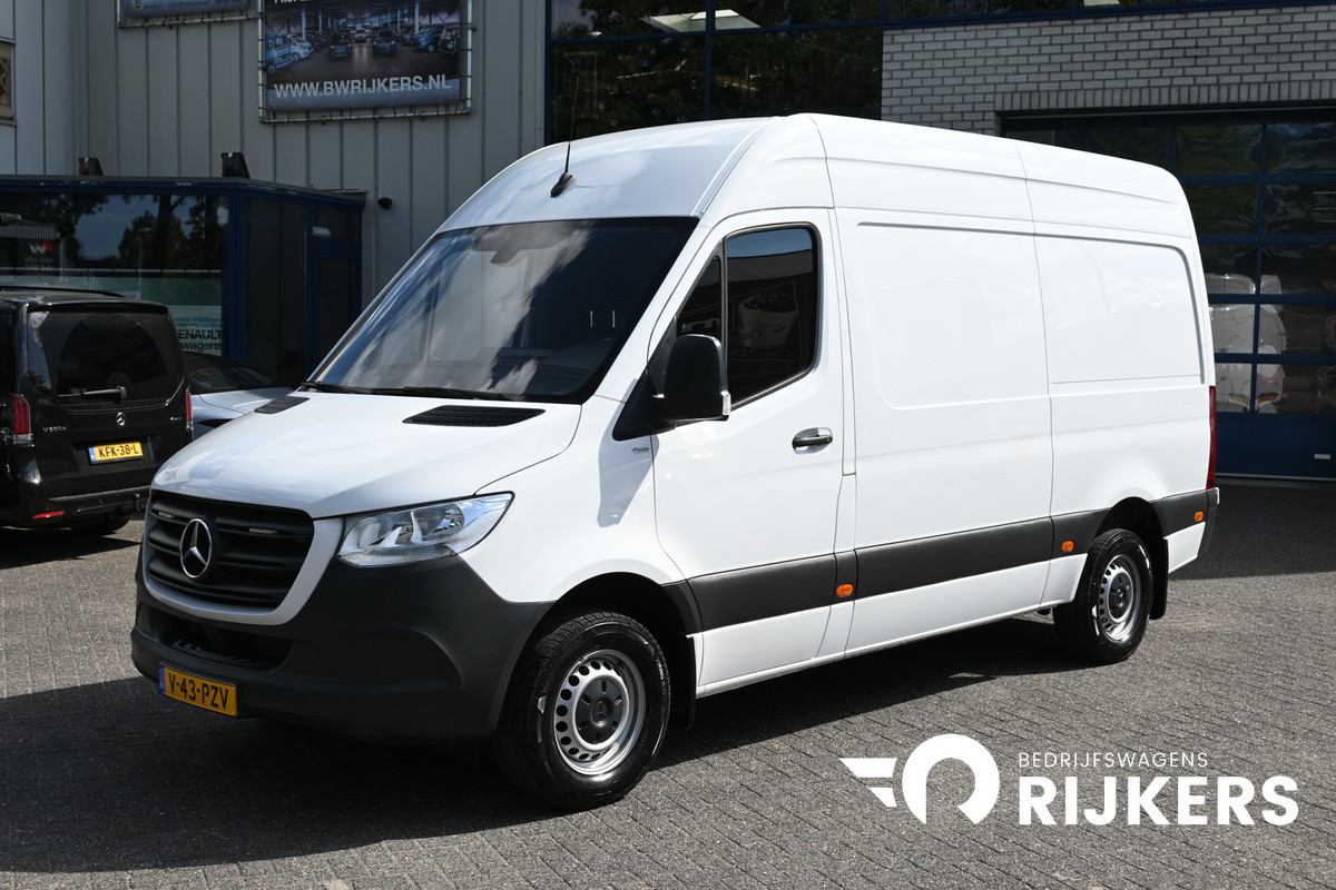 Mercedes-Benz Sprinter 317 CDI L2H2 RWD MBUX met navigatie en camera, Geveerde stoel, Etc.