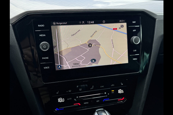 Volkswagen Passat Variant 1.4 TSI PHEV GTE | Trekhaak | Camera | Carplay | Massage | Halfleer | Dealer onderhouden