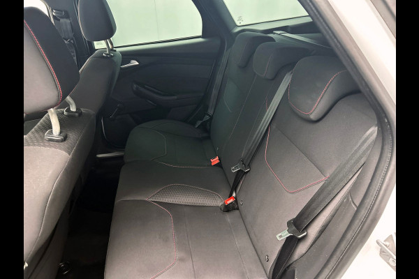 Ford FOCUS Wagon 1.0 ST-Line | Origineel NL | Carplay | PDC | Cruise/Control | Navigatie | Climate/Control |