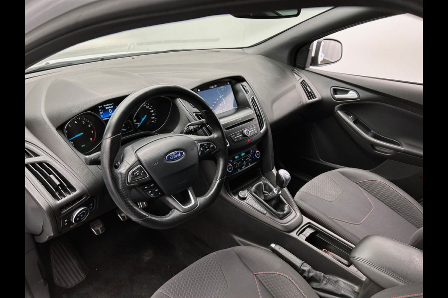 Ford FOCUS Wagon 1.0 ST-Line | Origineel NL | Carplay | PDC | Cruise/Control | Navigatie | Climate/Control |