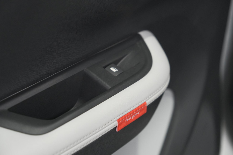 Citroën ë-C3 Max 113pk 44 kWh | 11 KW Lader | Camera | Navigatie | Parkeersensoren