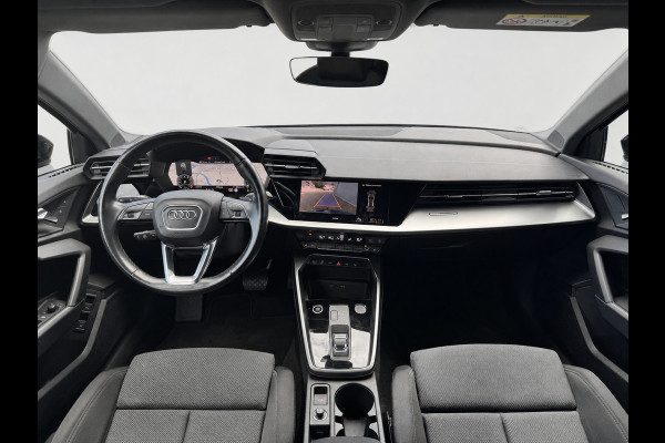 Audi A3 Sportback 45 TFSI e S-line | Matrix | Camera | Carplay | Dodehoek | Elektr. achterklep | Virtual | Black Optic