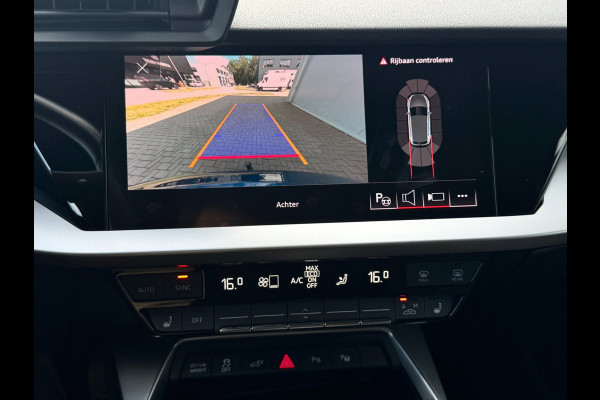 Audi A3 Sportback 45 TFSI e S-line | Matrix | Camera | Carplay | Dodehoek | Elektr. achterklep | Virtual | Black Optic