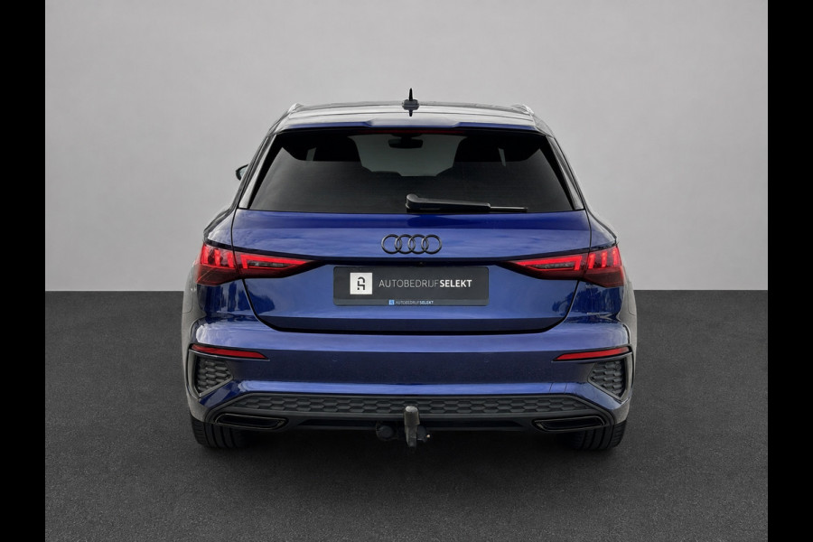 Audi A3 Sportback 45 TFSI e S-line | Matrix | Camera | Carplay | Dodehoek | Elektr. achterklep | Virtual | Black Optic