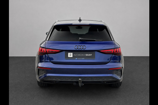 Audi A3 Sportback 45 TFSI e S-line | Matrix | Camera | Carplay | Dodehoek | Elektr. achterklep | Virtual | Black Optic