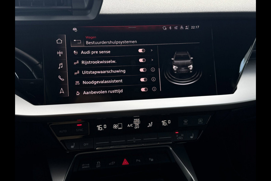 Audi A3 Sportback 45 TFSI e S-line | Matrix | Camera | Carplay | Dodehoek | Elektr. achterklep | Virtual | Black Optic