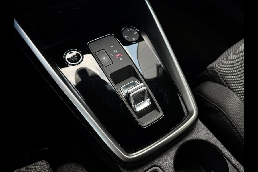 Audi A3 Sportback 45 TFSI e S-line | Matrix | Camera | Carplay | Dodehoek | Elektr. achterklep | Virtual | Black Optic