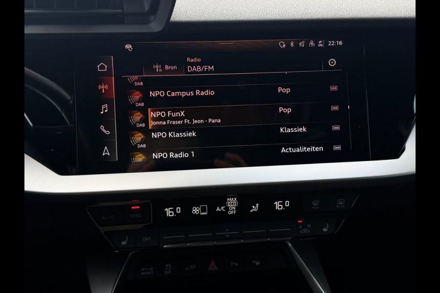 Audi A3 Sportback 45 TFSI e S-line | Matrix | Camera | Carplay | Dodehoek | Elektr. achterklep | Virtual | Black Optic