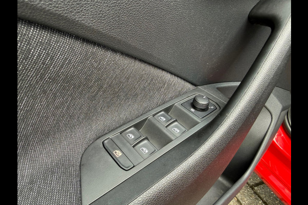 Škoda SCALA 1.0 TSI First Edition - Panodak - Winterpakket - Climate - Org.NL