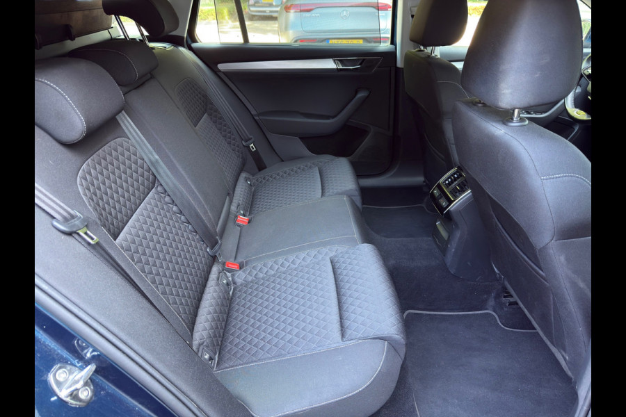Škoda Superb Combi 1.4 TSI iV Business Edition Plus Plug In Hybride l 91,47% SOH l Winterset l Automaat l Camera l Virtual l Xenon