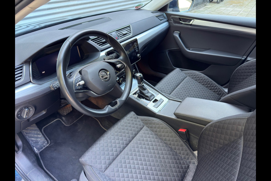 Škoda Superb Combi 1.4 TSI iV Business Edition Plus Plug In Hybride l 91,47% SOH l Winterset l Automaat l Camera l Virtual l Xenon