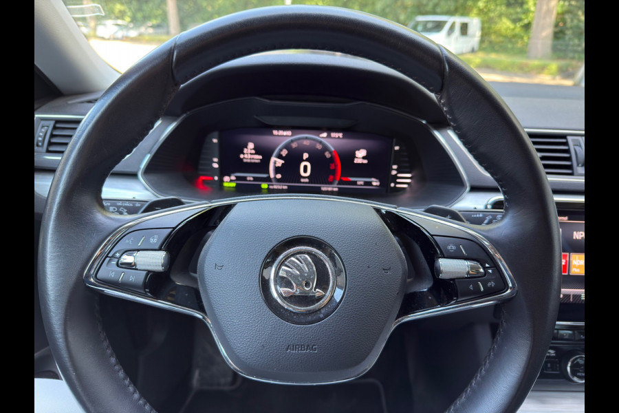 Škoda Superb Combi 1.4 TSI iV Business Edition Plus Plug In Hybride l 91,47% SOH l Winterset l Automaat l Camera l Virtual l Xenon