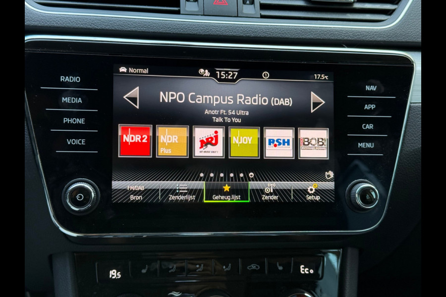 Škoda Superb Combi 1.4 TSI iV Business Edition Plus Plug In Hybride l 91,47% SOH l Winterset l Automaat l Camera l Virtual l Xenon