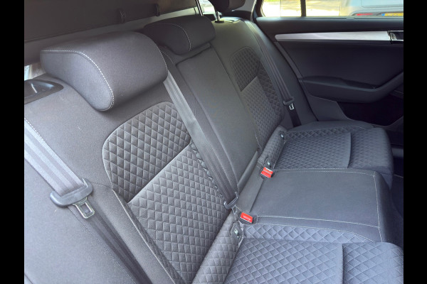 Škoda Superb Combi 1.4 TSI iV Business Edition Plus Plug In Hybride l 91,47% SOH l Winterset l Automaat l Camera l Virtual l Xenon
