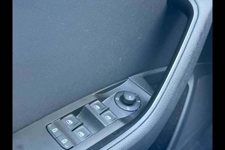 Škoda Superb Combi 1.4 TSI iV Business Edition Plus Plug In Hybride l 91,47% SOH l Winterset l Automaat l Camera l Virtual l Xenon
