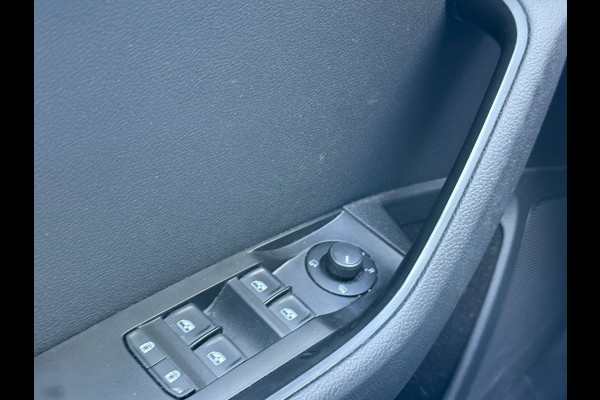 Škoda Superb Combi 1.4 TSI iV Business Edition Plus Plug In Hybride l 91,47% SOH l Winterset l Automaat l Camera l Virtual l Xenon