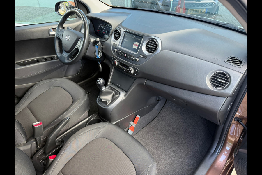 Hyundai i10 1.0i Premium - Navi - Climate - Winterpakket - Org.NL