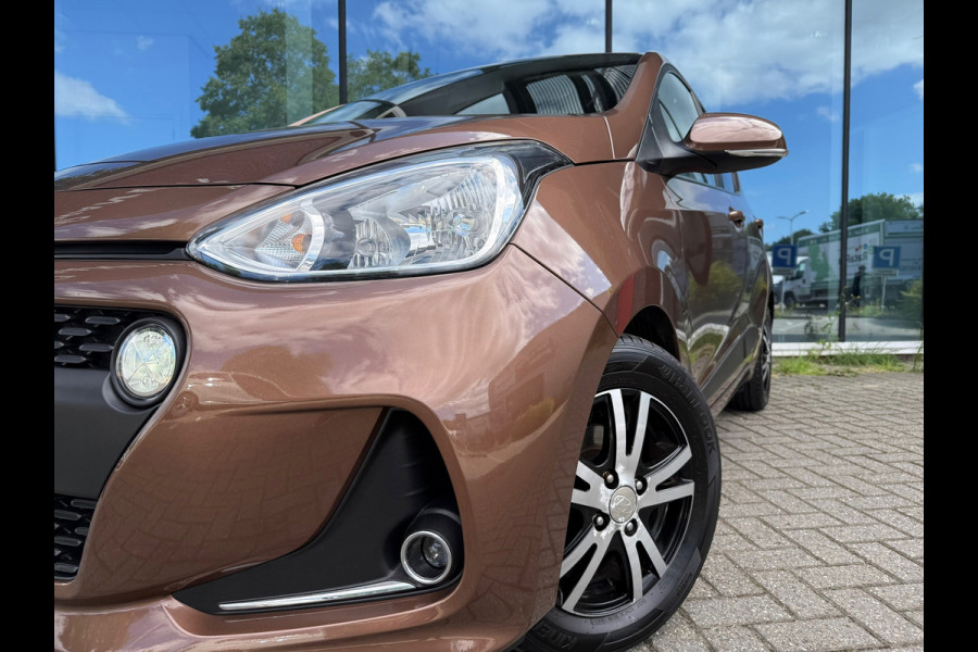Hyundai i10 1.0i Premium - Navi - Climate - Winterpakket - Org.NL