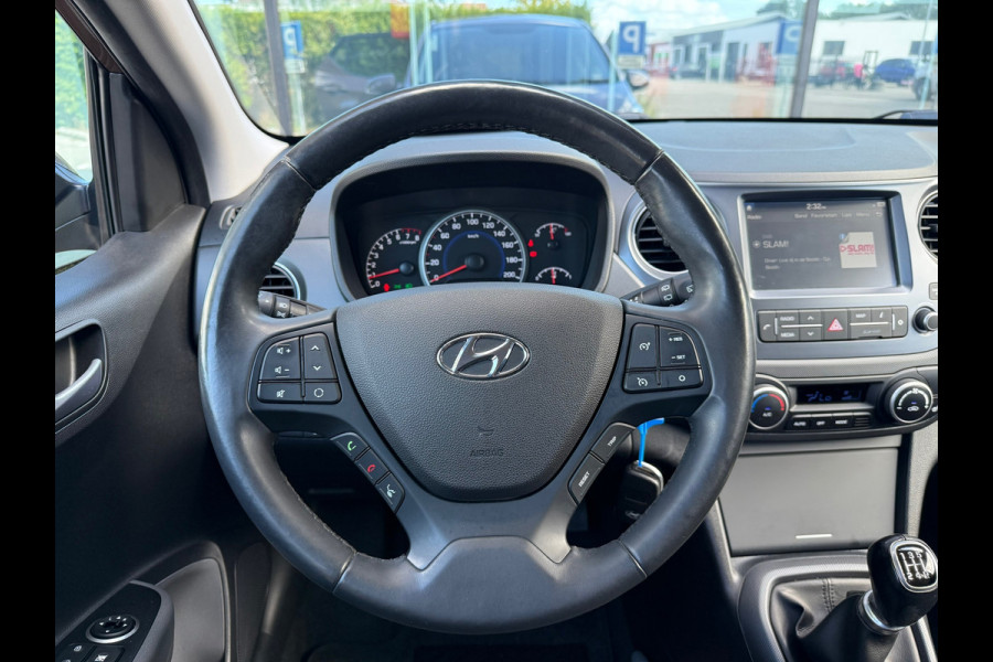 Hyundai i10 1.0i Premium - Navi - Climate - Winterpakket - Org.NL
