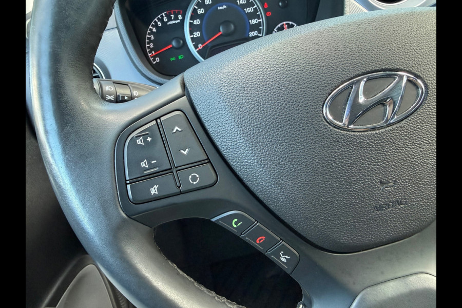 Hyundai i10 1.0i Premium - Navi - Climate - Winterpakket - Org.NL
