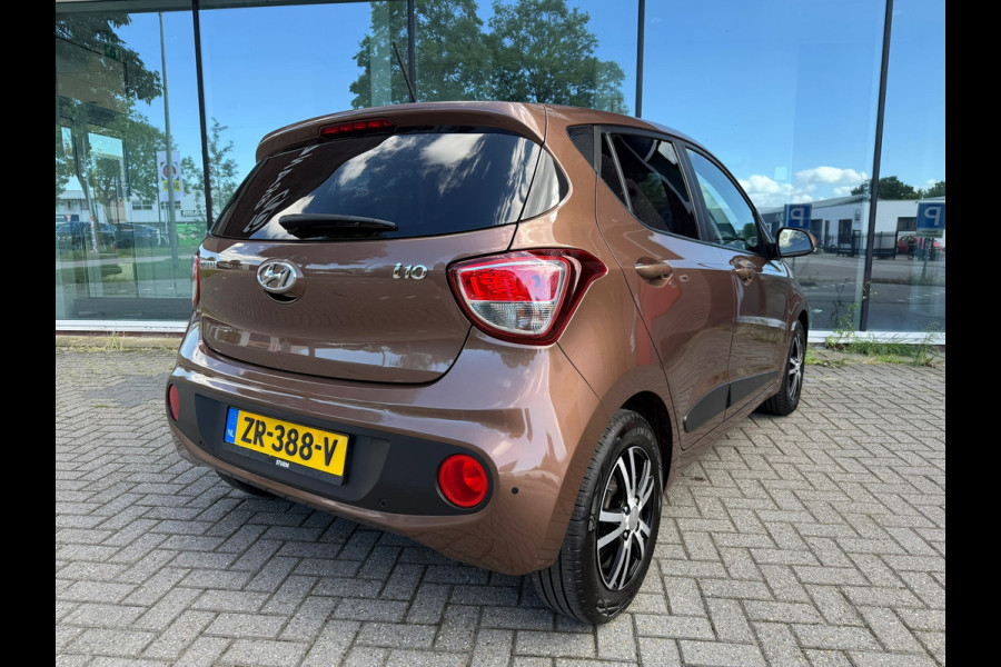 Hyundai i10 1.0i Premium - Navi - Climate - Winterpakket - Org.NL