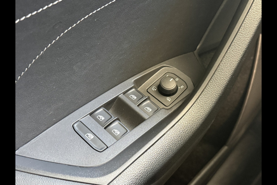 Škoda Kodiaq 1.5 TSI Business Edition | Panoramadak | Trekhaak | Apple Carplay | Dakdragers