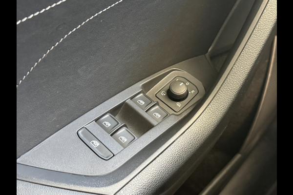 Škoda Kodiaq 1.5 TSI Business Edition | Panoramadak | Trekhaak | Apple Carplay | Dakdragers