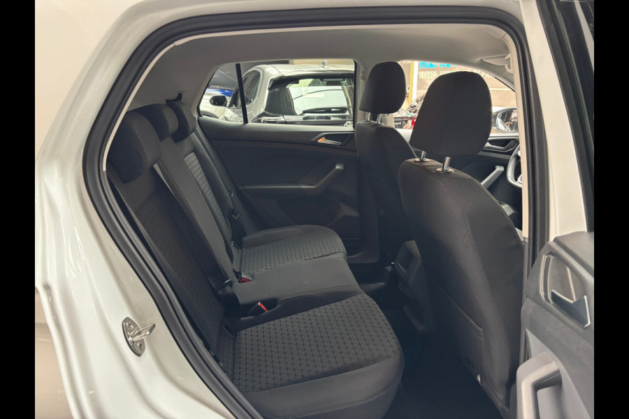 Volkswagen T-Cross 1.0 TSI Life / Navigatie / Trekhaak