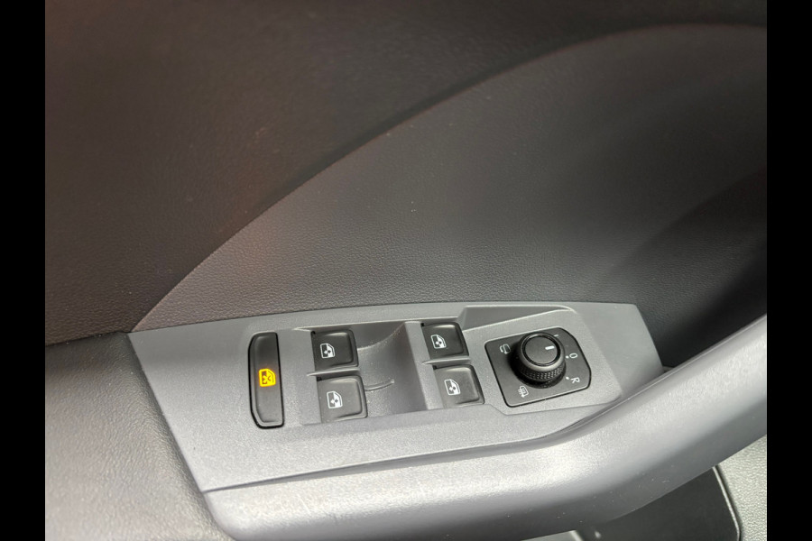 Volkswagen T-Cross 1.0 TSI Life / Navigatie / Trekhaak