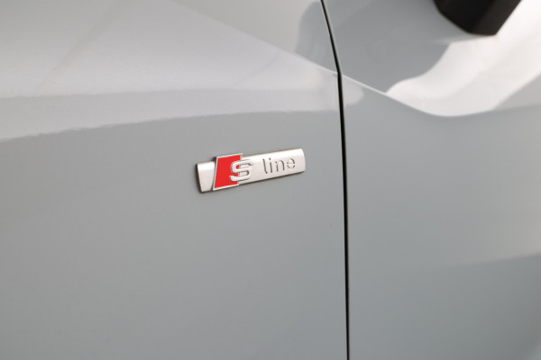 Audi Q2 30 TFSI S Edition - Camera, Stoelverwarming, Volleder, Navigatie