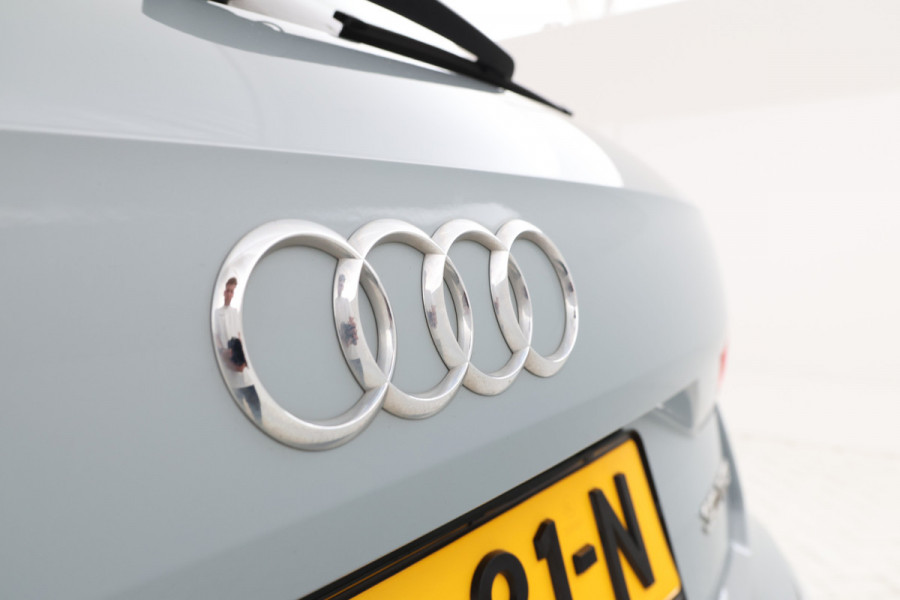 Audi Q2 30 TFSI S Edition - Camera, Stoelverwarming, Volleder, Navigatie