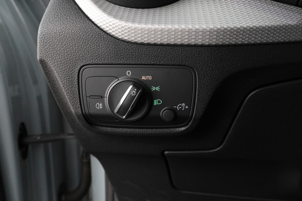 Audi Q2 30 TFSI S Edition - Camera, Stoelverwarming, Volleder, Navigatie