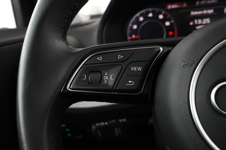 Audi Q2 30 TFSI S Edition - Camera, Stoelverwarming, Volleder, Navigatie