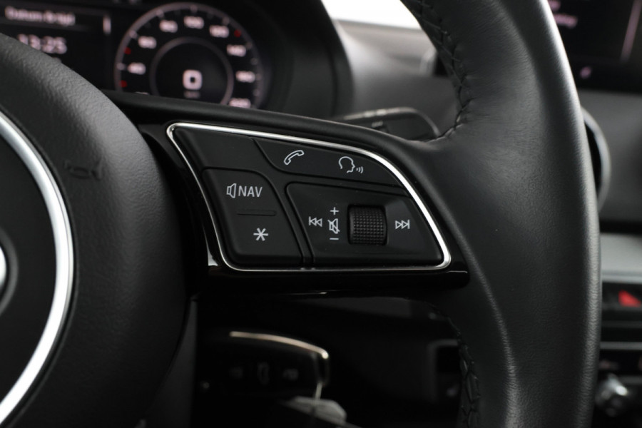 Audi Q2 30 TFSI S Edition - Camera, Stoelverwarming, Volleder, Navigatie