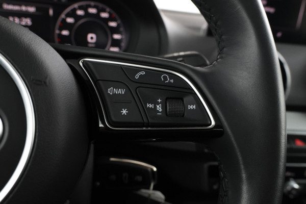 Audi Q2 30 TFSI S Edition - Camera, Stoelverwarming, Volleder, Navigatie