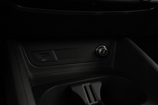 Audi Q2 30 TFSI S Edition - Camera, Stoelverwarming, Volleder, Navigatie