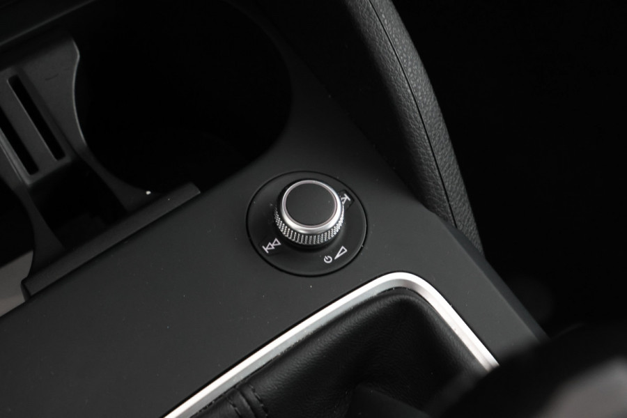 Audi Q2 30 TFSI S Edition - Camera, Stoelverwarming, Volleder, Navigatie