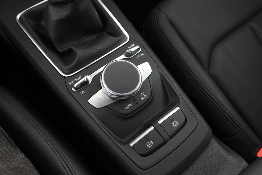 Audi Q2 30 TFSI S Edition - Camera, Stoelverwarming, Volleder, Navigatie