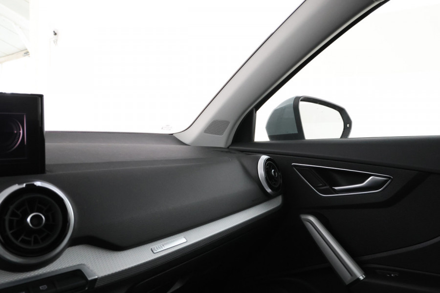 Audi Q2 30 TFSI S Edition - Camera, Stoelverwarming, Volleder, Navigatie