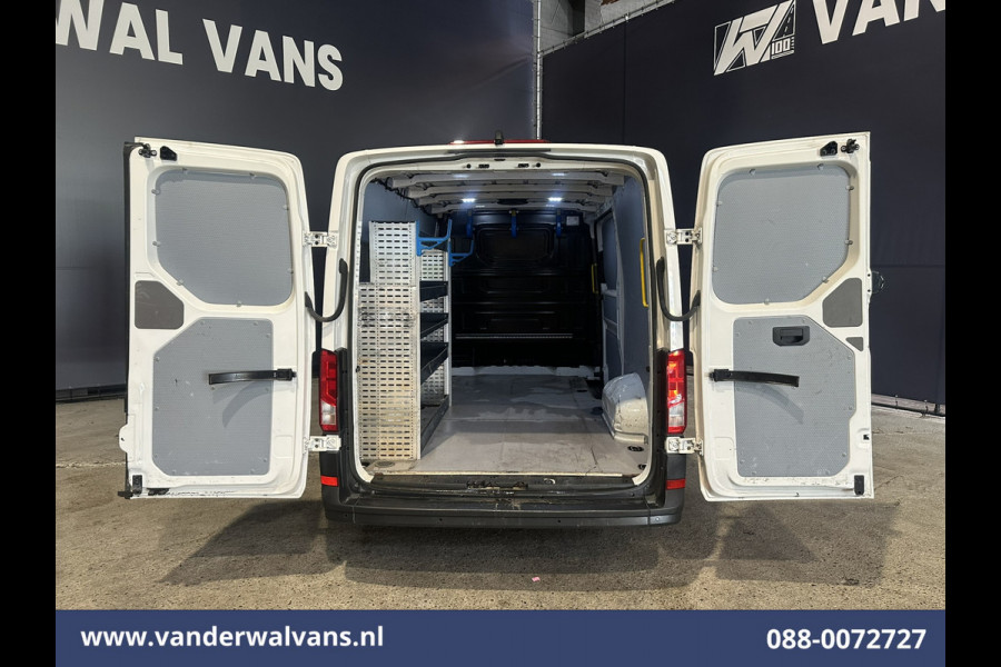 Volkswagen Crafter 2.0 TDI 141pk L3H2 L2H1 Euro6 Airco | Camera | Apple Carplay | Android Auto Parkeersensoren, Bijrijdersbank, 3000kg trekvermogen