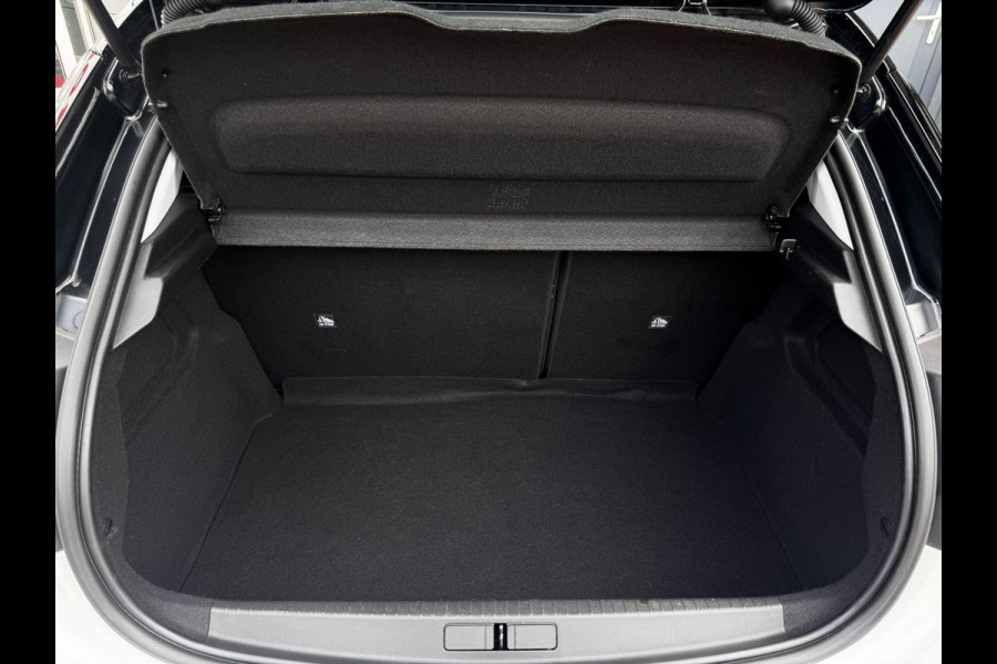 Opel Corsa 1.2 Sport Sky| Panoramadak | Camera | PDC Voor + Achter | Climate control | Stoelverwarming