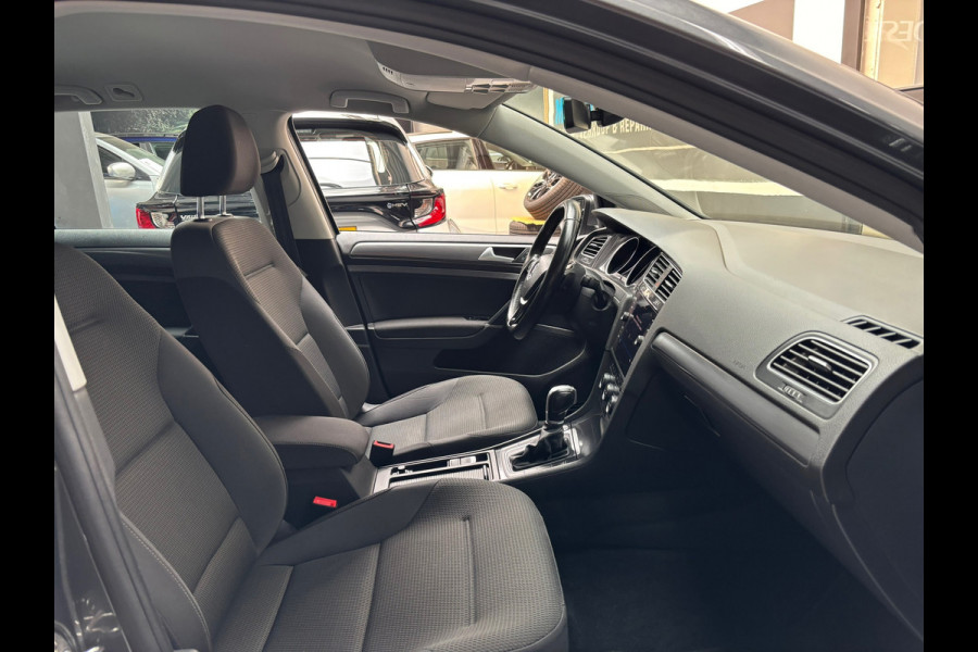 Volkswagen Golf Variant 1.5 TSI Comfortline Business / Camera / Carplay