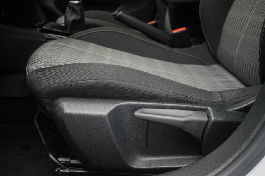 Opel Corsa 1.2 Black & White Edition+ NL-auto [ 1e Eigenaar Dealeronderhouden Carplay Parkeersensoren Cruise Control ]