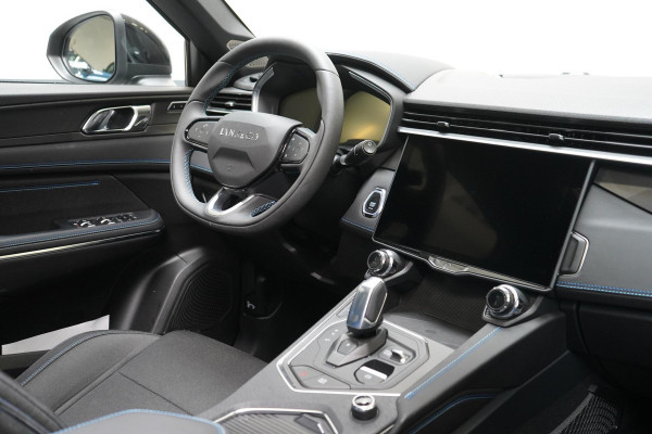 Lynk & Co 01 1.5 | Zwart optiek | 360 camera | Panoramadak | Navigatie | Memory | Apple CarPlay