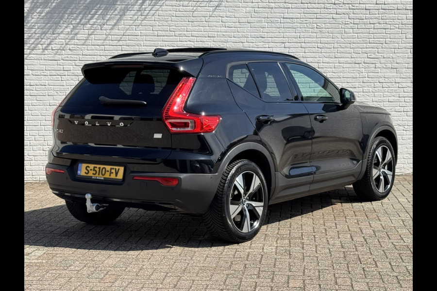 Volvo XC40 Recharge Pro Adaptive Cruise All-Season Banden Panoramadak AppleCarplay Elec. inklapbare trekhaak Leder/Alcantara Wifi